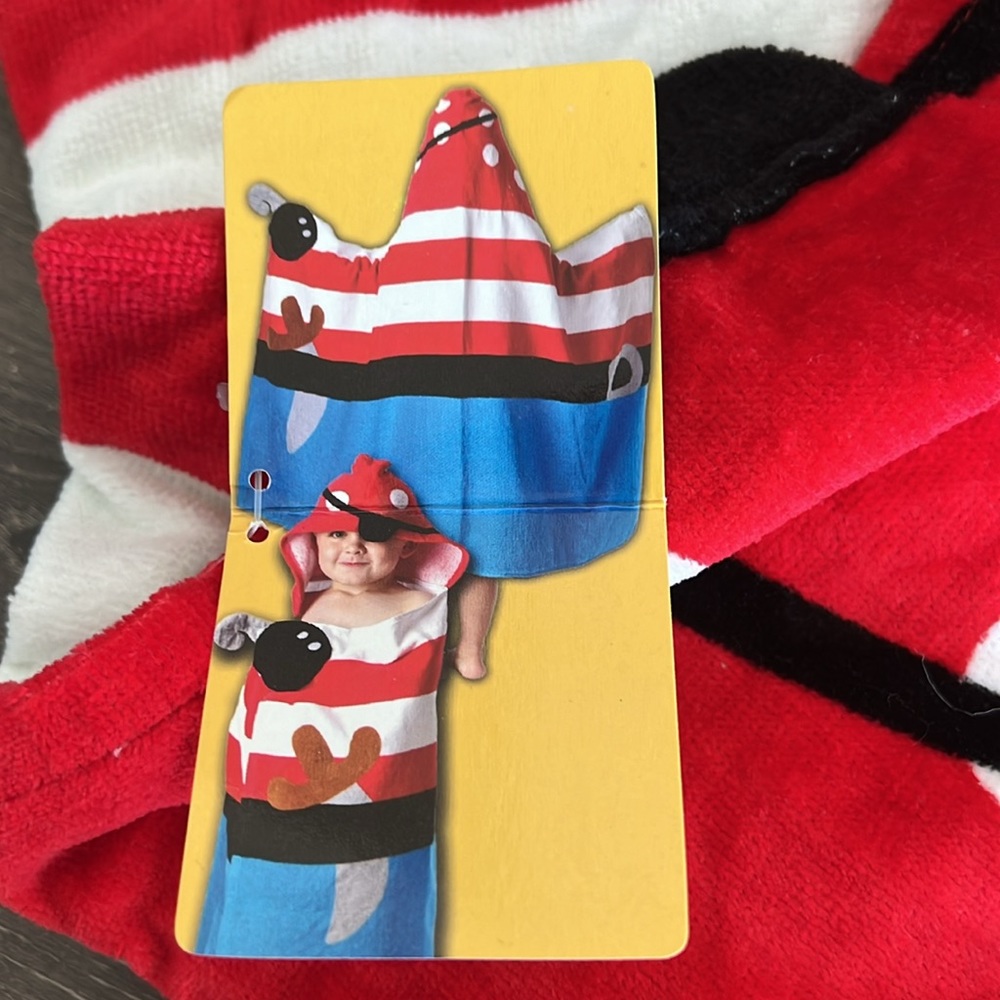 NEW Stephen Joseph Hooded Pirate Towel